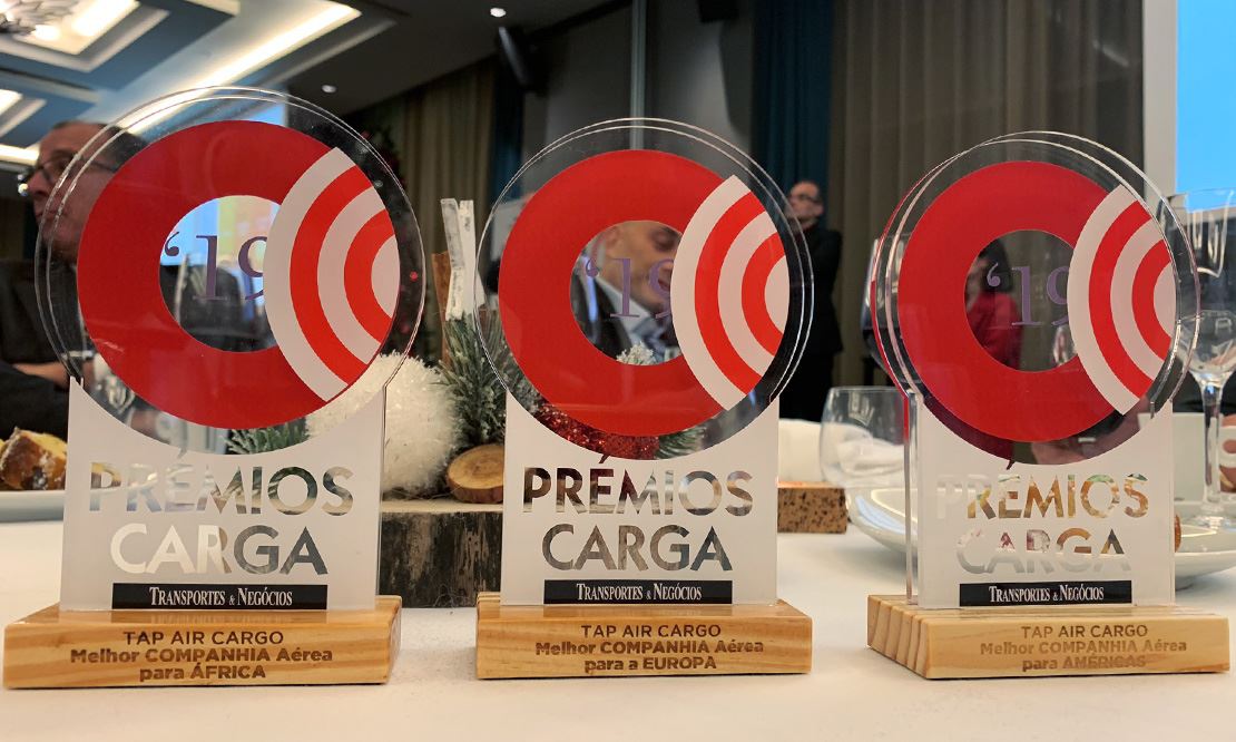 TAP Air Cargo trophies received at Prémios de Carga 2019 event of Transport e Negócios Magazine
