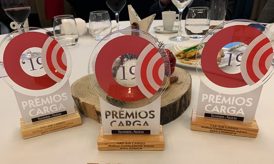 Troféus  atribuídos a TAP Air Cargo nos  "Prémios Carga 2019" da revista Transportes e Negócios